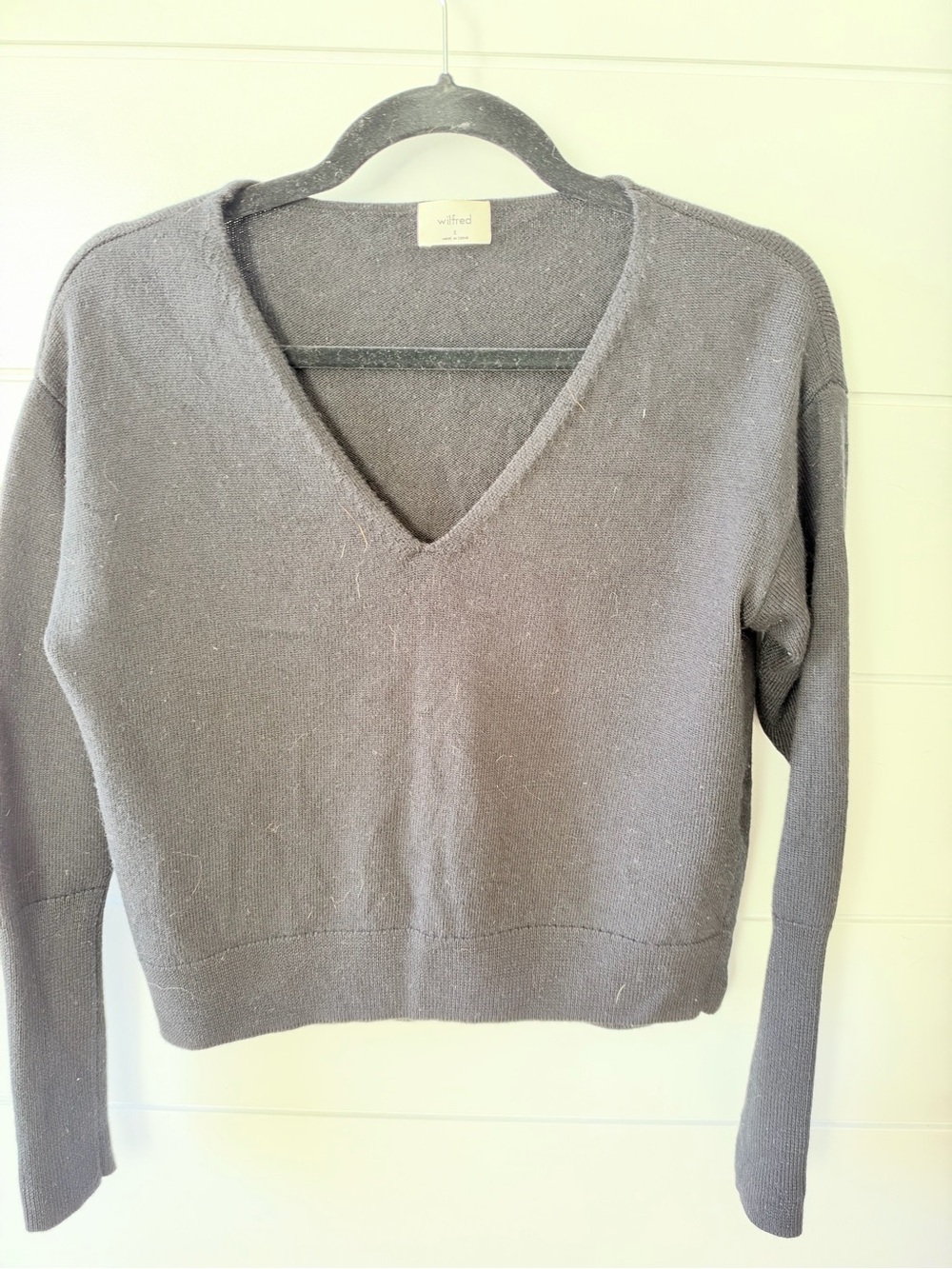 Wilfred black V-Neck Knit Sweater